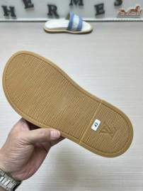 Picture of Louis Vuitton Slippers _SKULVsz38-45TF0505275